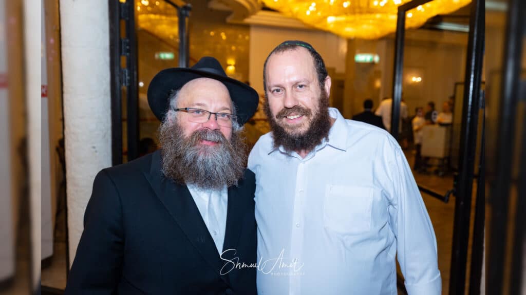 העיתונאי החב"די השיא את בתו: צמרת המדינה עלתה לאחל מזל"ט
