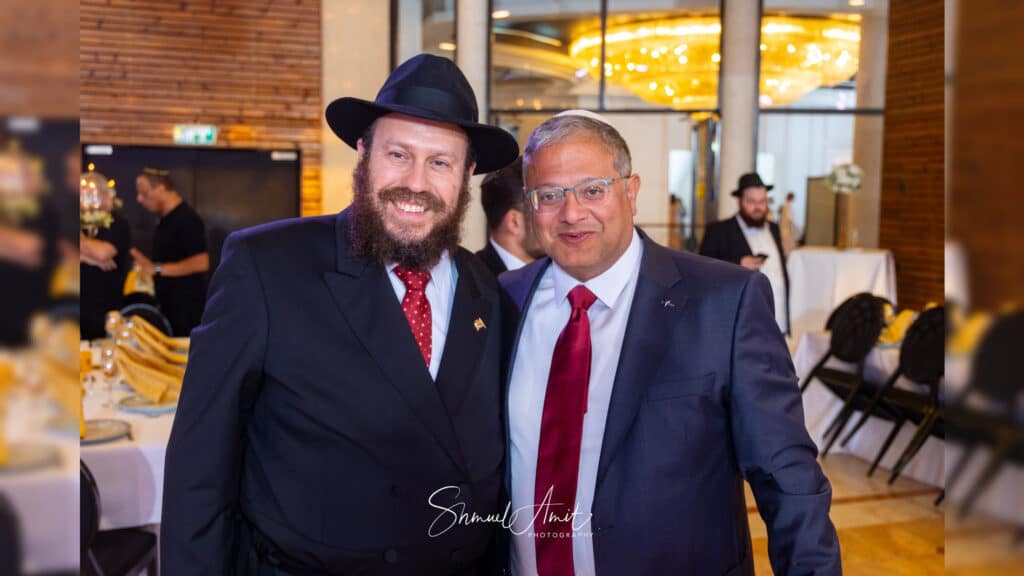העיתונאי החב"די השיא את בתו: צמרת המדינה עלתה לאחל מזל"ט