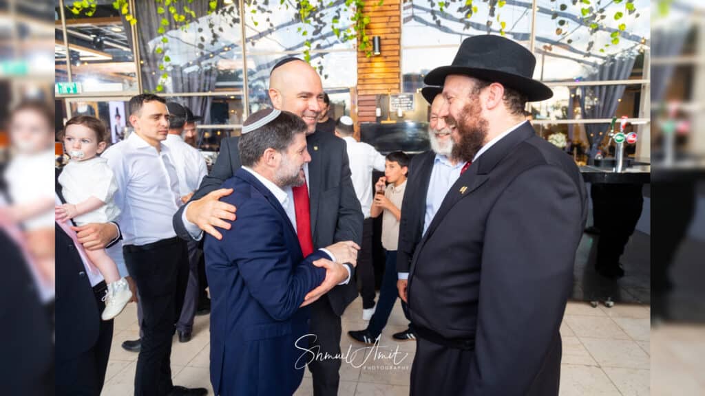העיתונאי החב"די השיא את בתו: צמרת המדינה עלתה לאחל מזל"ט