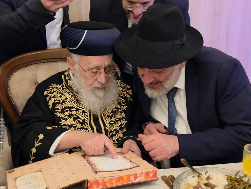 ברקע הדיווחים על מתיחות: ההקדשה של הראשון לציון לדרעי