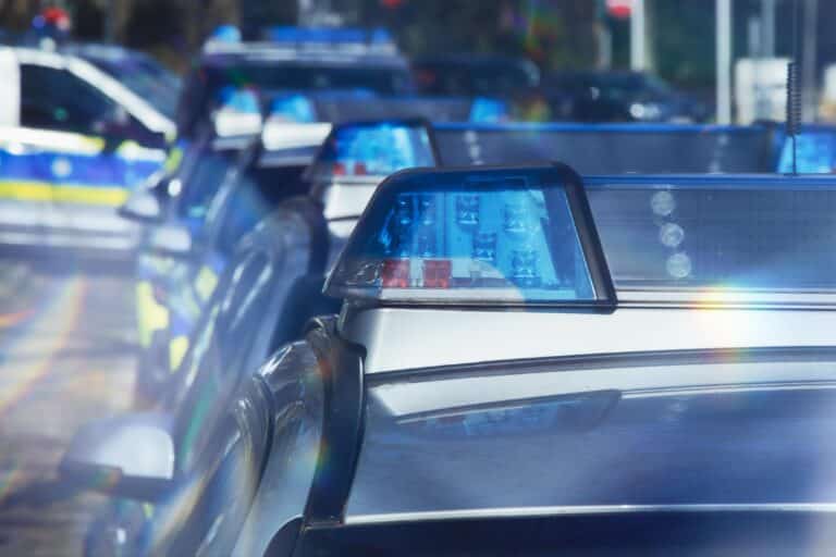 אימה במונטריאול: שוטר נהרג בירי סמוך למוסדות יהודיים