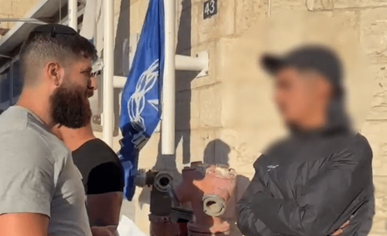 נעצרו שני חשודים ביידוי אבנים לעבר מפגינים חרדים