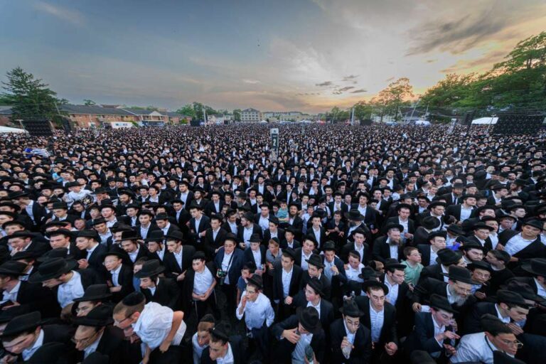 גלריה: השיא בלייקווד – רבבות שרו את ניגונו של המשגיח