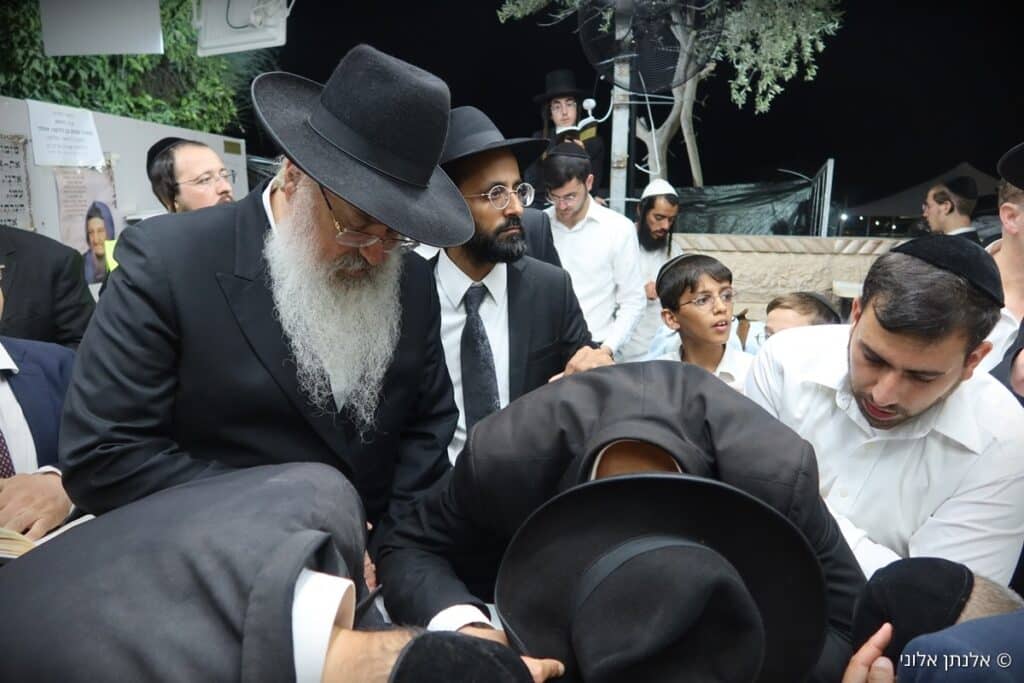 גלריה: רבנים ואישי ציבור עלו לציונו של הצדיק מעג'ור