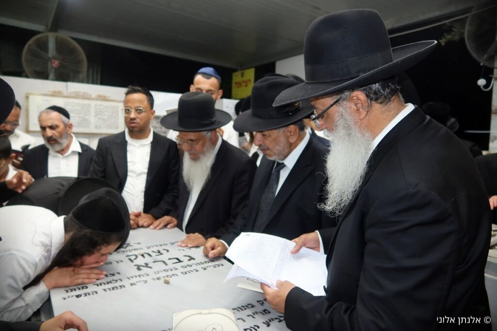 גלריה: רבנים ואישי ציבור עלו לציונו של הצדיק מעג'ור