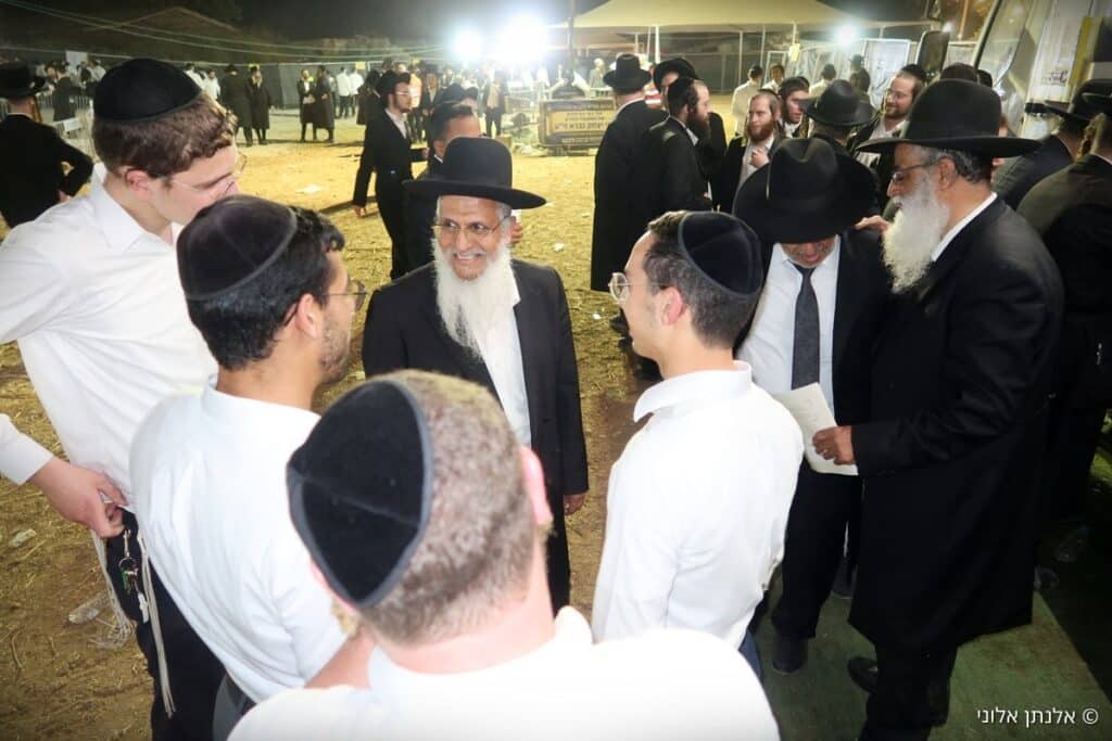 גלריה: רבנים ואישי ציבור עלו לציונו של הצדיק מעג'ור