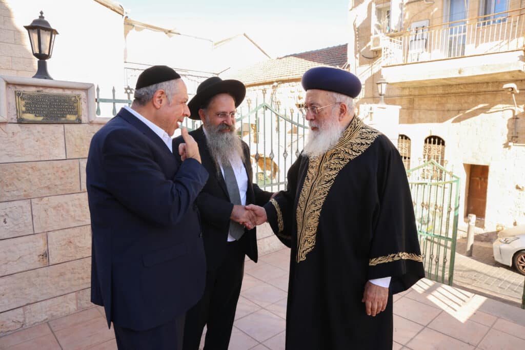 הראשון לציון מסר שיעור בהלכות קרבנות והר הבית הראשון לציון מסר שיעור בהלכות קרבנות והר הבית