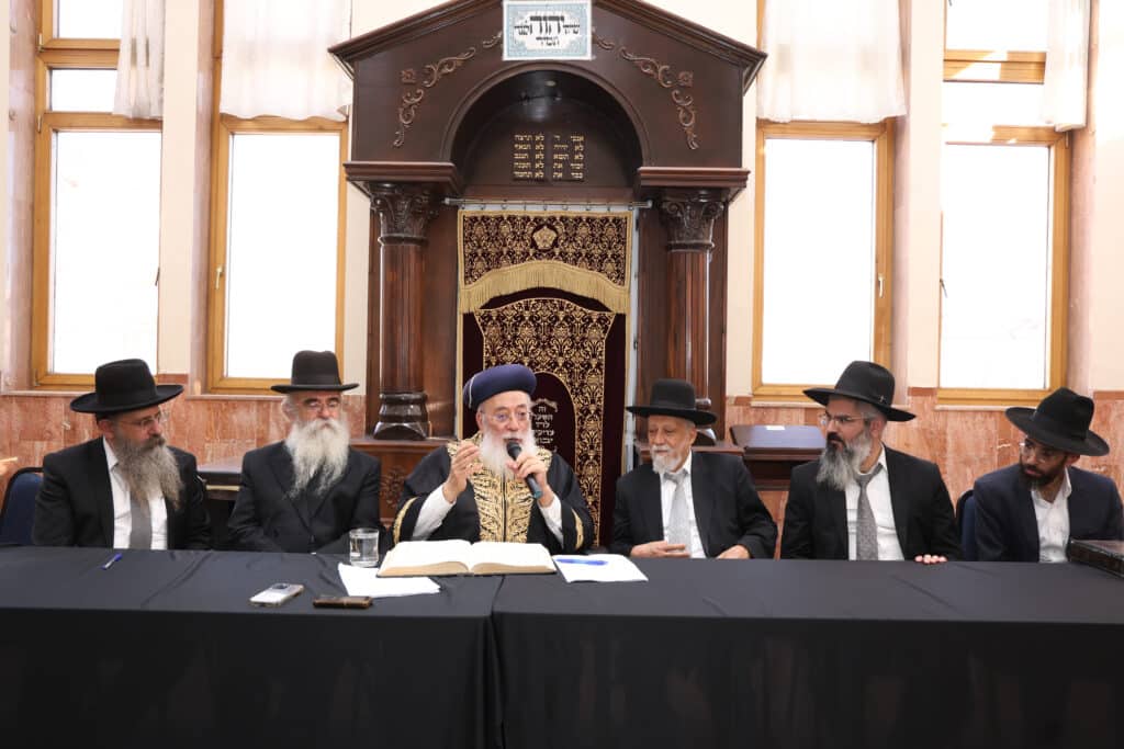 הראשון לציון מסר שיעור בהלכות קרבנות והר הבית הראשון לציון מסר שיעור בהלכות קרבנות והר הבית