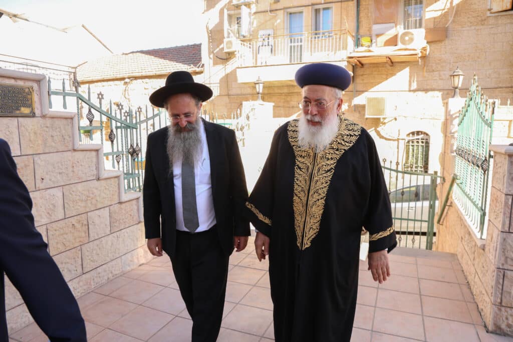 הראשון לציון מסר שיעור בהלכות קרבנות והר הבית הראשון לציון מסר שיעור בהלכות קרבנות והר הבית