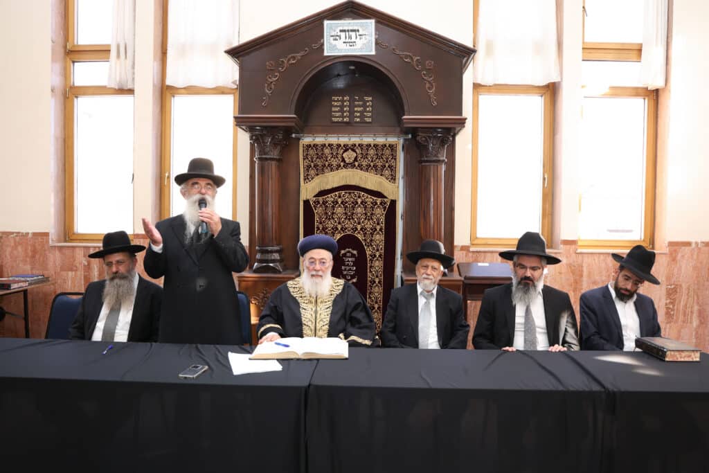הראשון לציון מסר שיעור בהלכות קרבנות והר הבית הראשון לציון מסר שיעור בהלכות קרבנות והר הבית