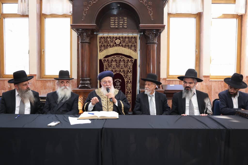 הראשון לציון מסר שיעור בהלכות קרבנות והר הבית הראשון לציון מסר שיעור בהלכות קרבנות והר הבית