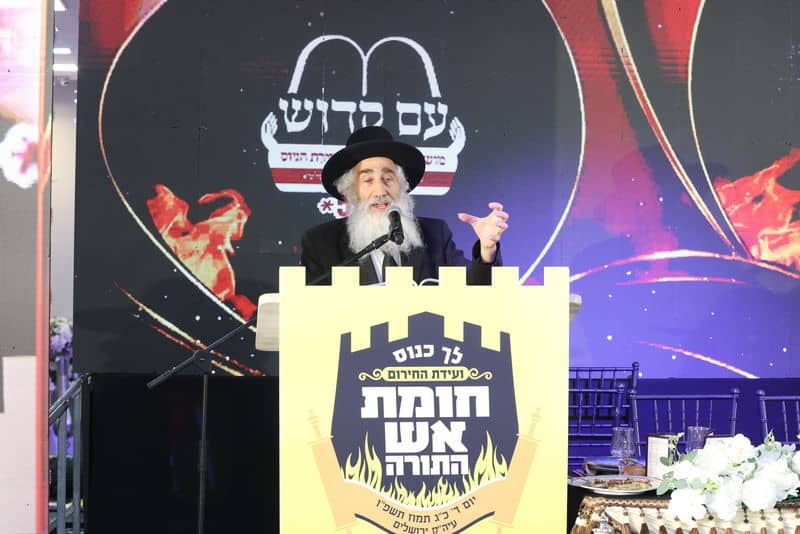 ההמונים רקדו לכבוד אסיר עולם התורה ששב מהכלא ההמונים רקדו לכבוד אסיר עולם התורה ששב מהכלא