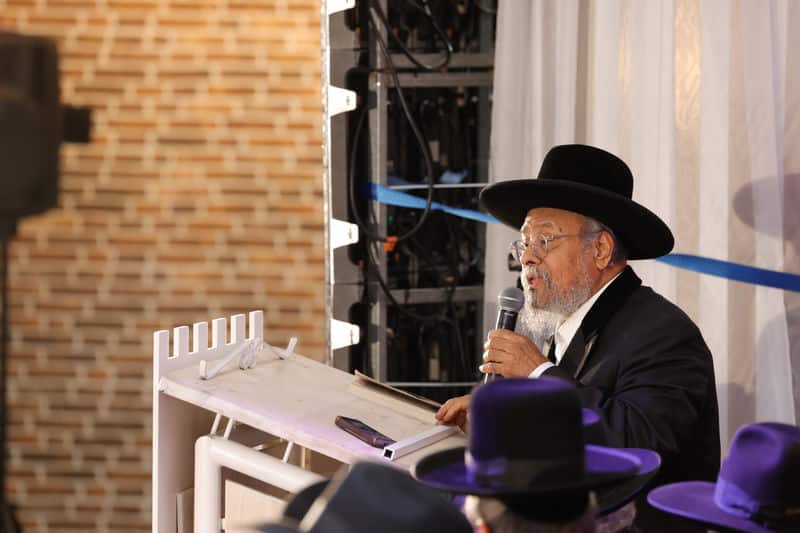 ההמונים רקדו לכבוד אסיר עולם התורה ששב מהכלא ההמונים רקדו לכבוד אסיר עולם התורה ששב מהכלא