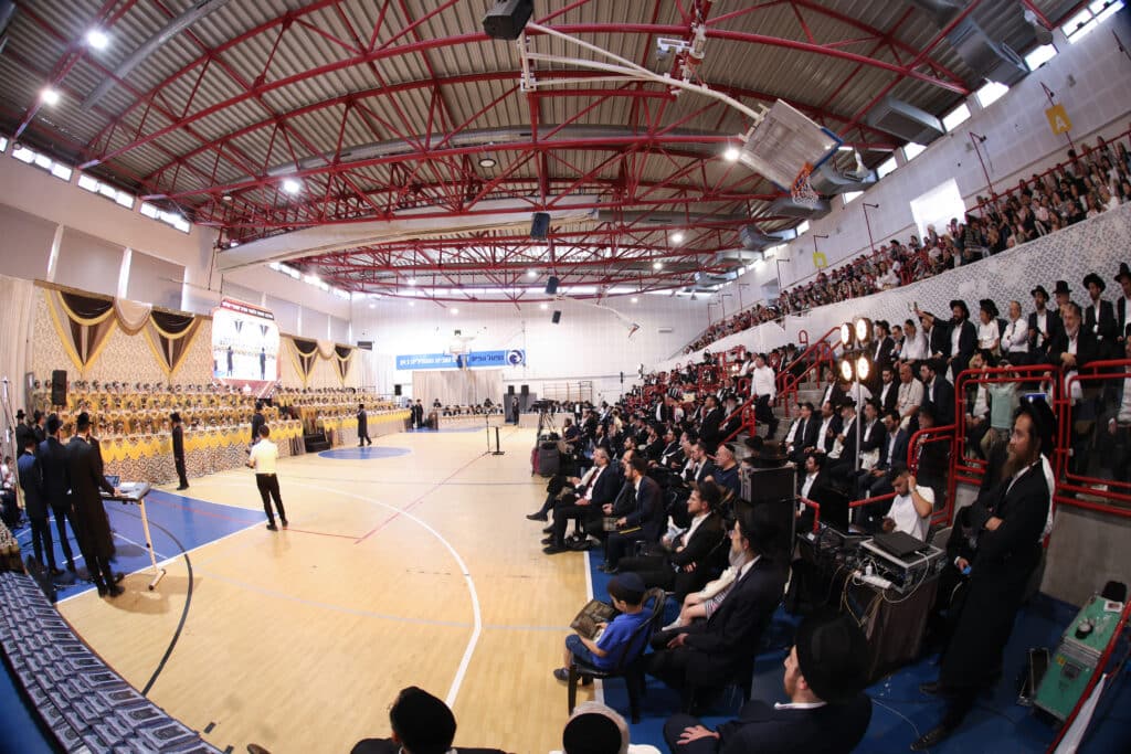 גלריה: ילדי 'מוסדי עולם' במסיבת חומש מרגשת