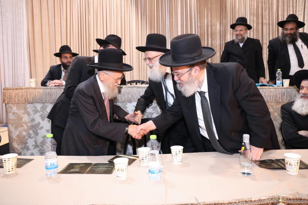 גלריה: ילדי 'מוסדי עולם' במסיבת חומש מרגשת