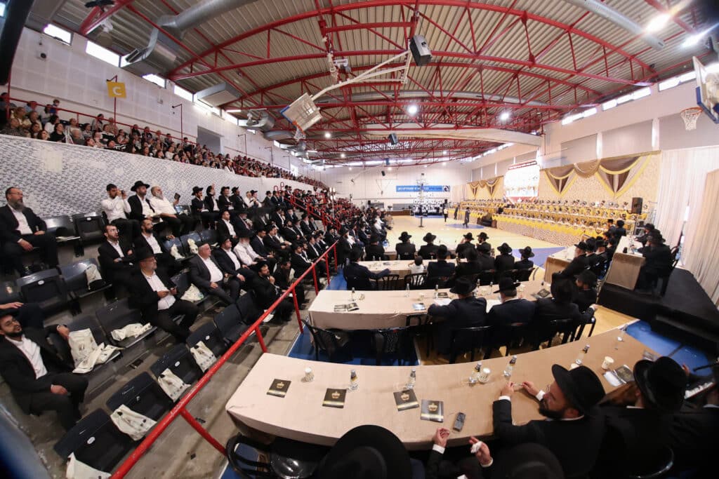 גלריה: ילדי 'מוסדי עולם' במסיבת חומש מרגשת