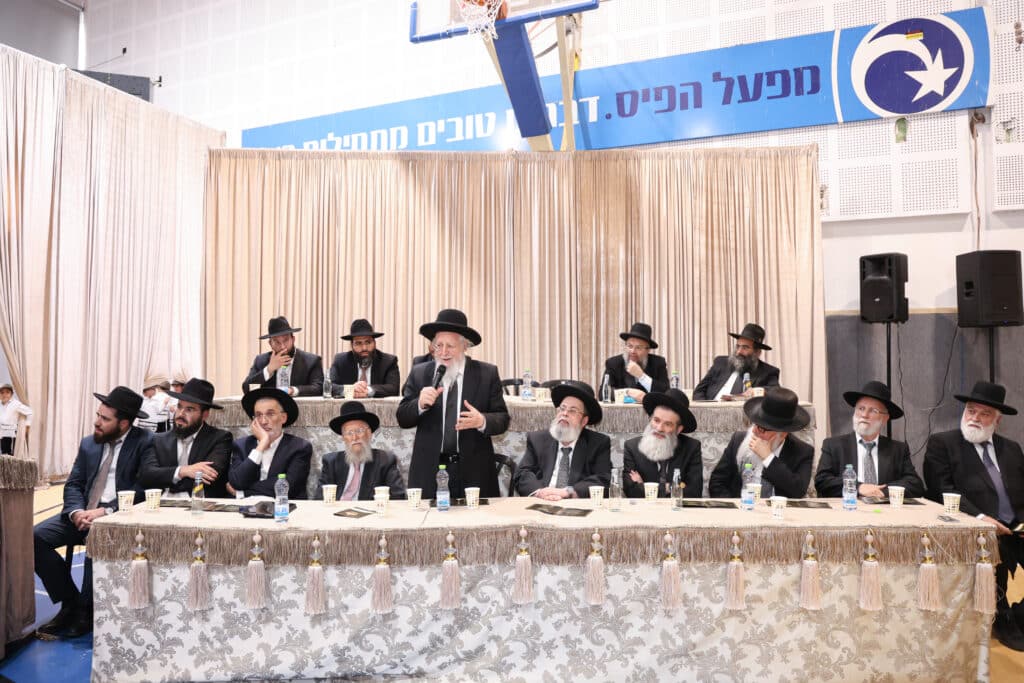 גלריה: ילדי 'מוסדי עולם' במסיבת חומש מרגשת