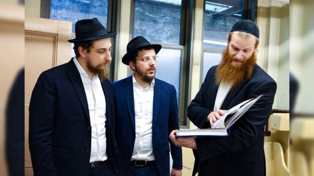 גלריה: תלמידי הישיבה ממוסקבה נבחנו אצל גדולי הדור בארה"ב