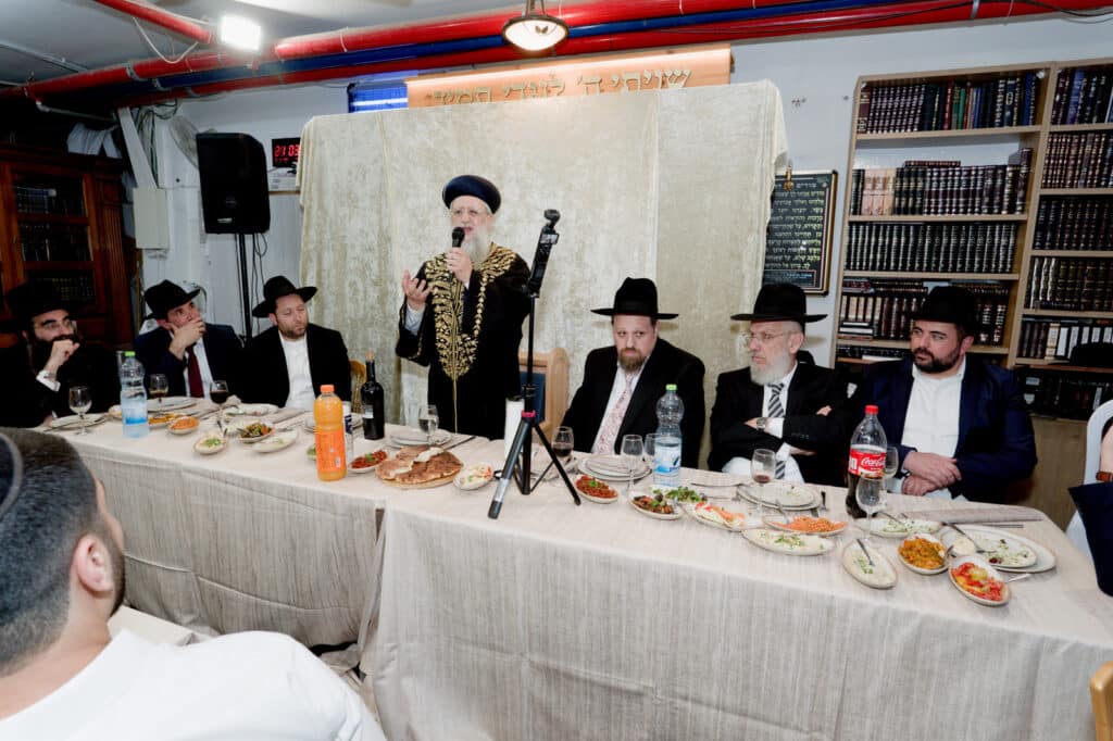 גלריה: הקהילה ערכה סיום על חזון עובדיה - הראש"ל הגיע לברך