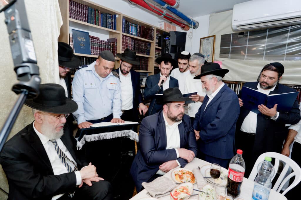 גלריה: הקהילה ערכה סיום על חזון עובדיה - הראש"ל הגיע לברך