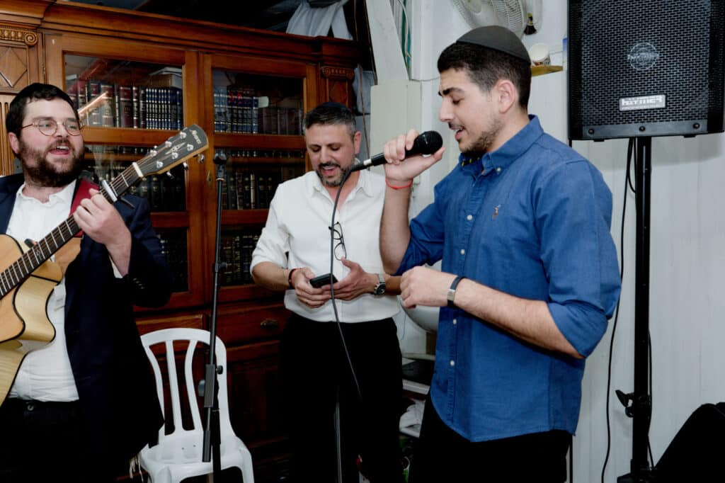 גלריה: הקהילה ערכה סיום על חזון עובדיה - הראש"ל הגיע לברך