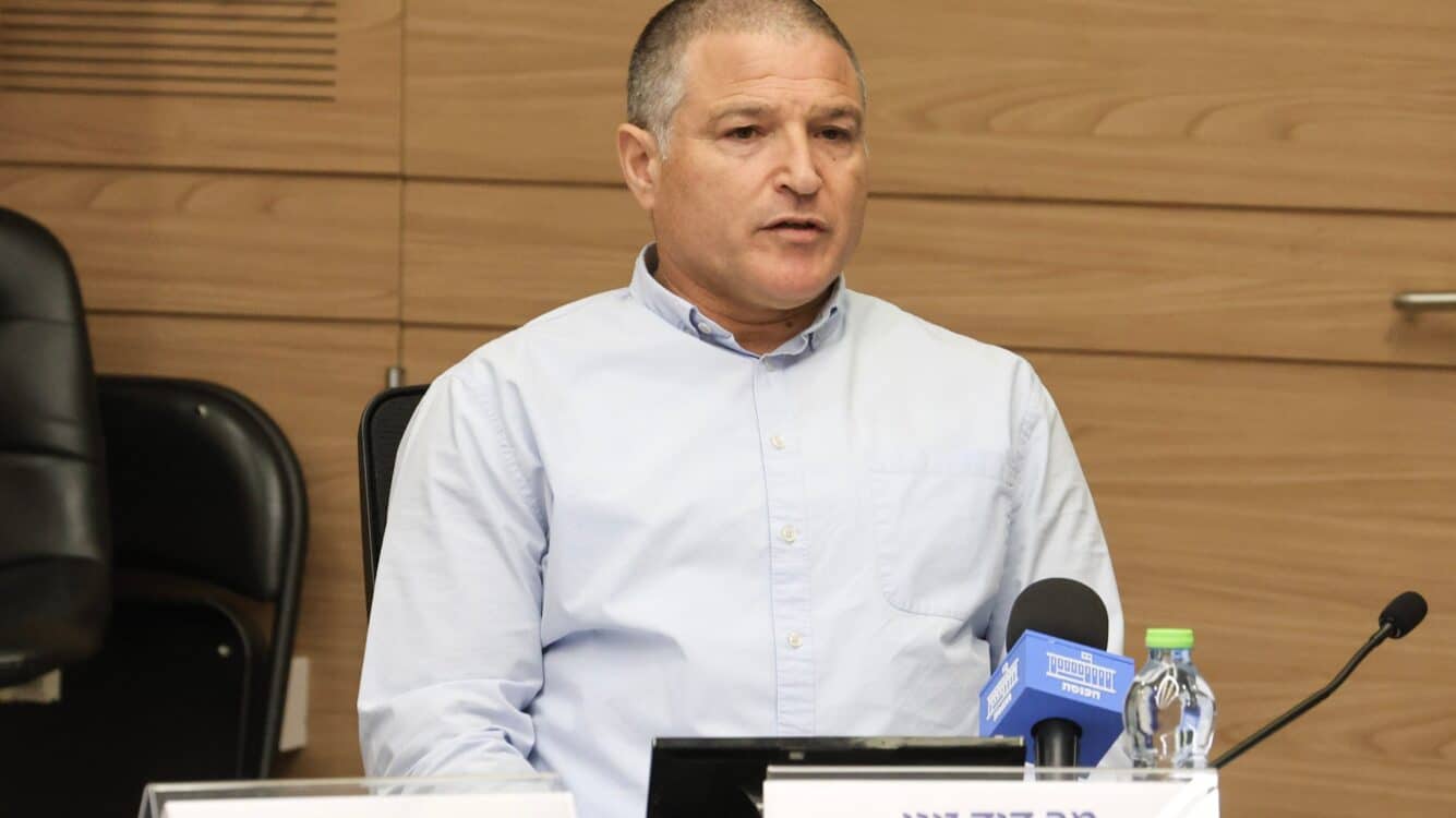 עימות סוער בקבינט בין סטרוק לראש השב"כ
