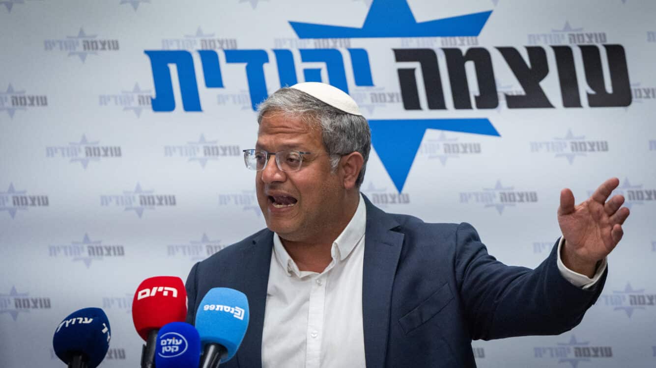 "היועמ"שית פוצצה את המגעים כדי להפוך אותי לעציץ"
