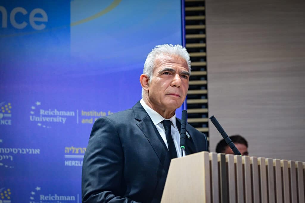 אלף ימים אחרי: המלחמה עוד כאן והפוליטיקה חזרה לעצמה