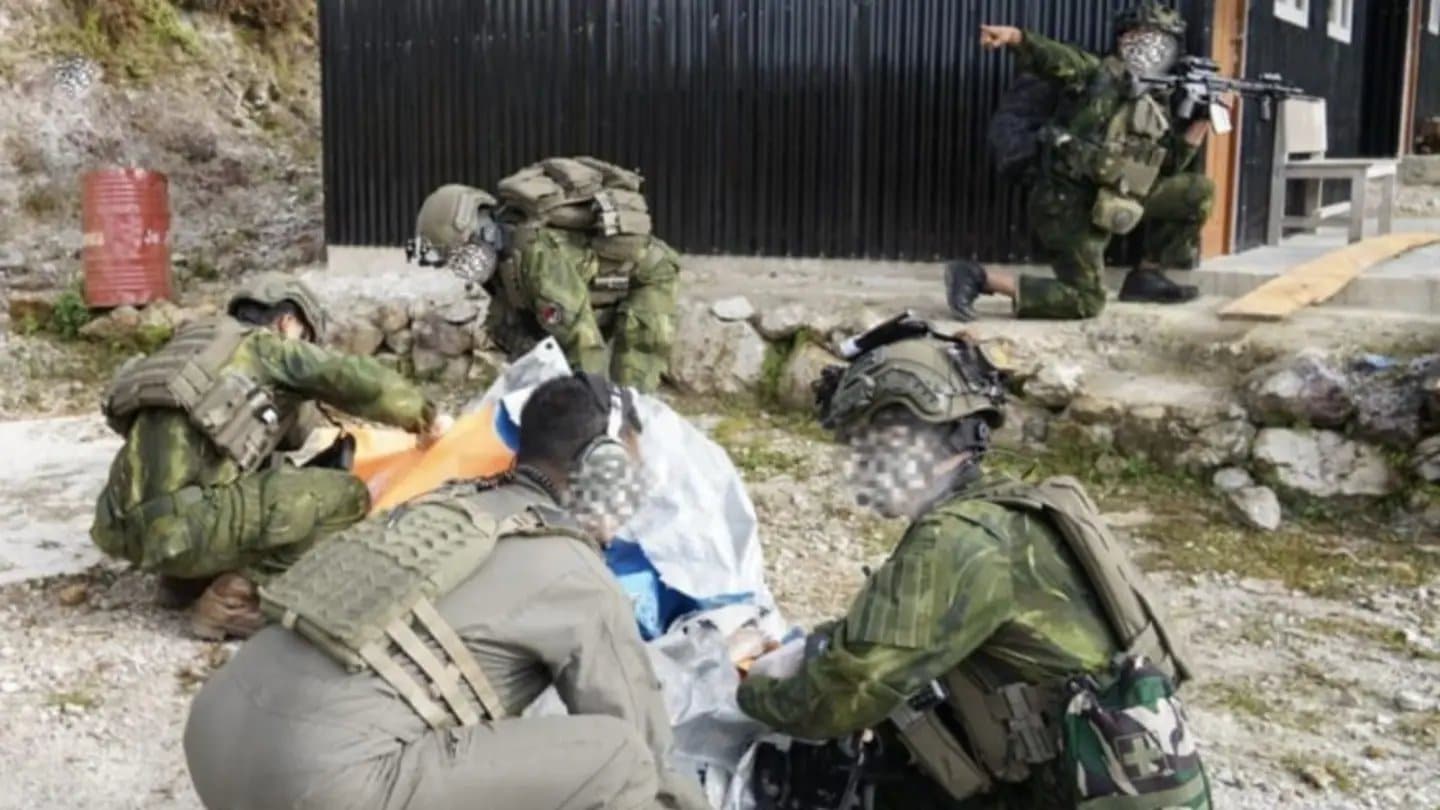 תיעוד: גופת הטייס האמריקני חולצה מהג'ונגלים באינדונזיה