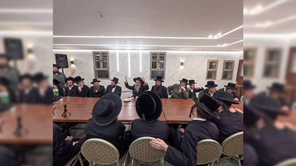 הרה"צ רבי אלימלך בידרמן בשיחת חיזוק בישיבת 'אהבת דוד'