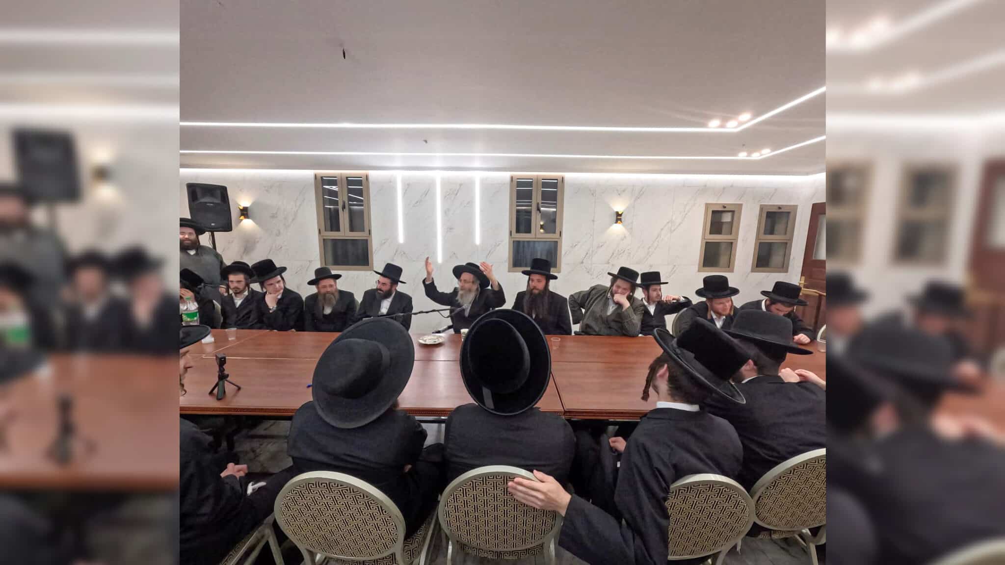 הרה"צ רבי אלימלך בידרמן בשיחת חיזוק בישיבת 'אהבת דוד'