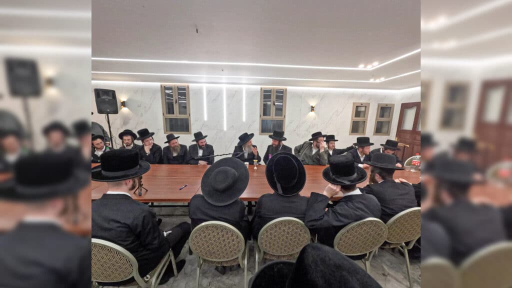 הרה"צ רבי אלימלך בידרמן בשיחת חיזוק בישיבת 'אהבת דוד'