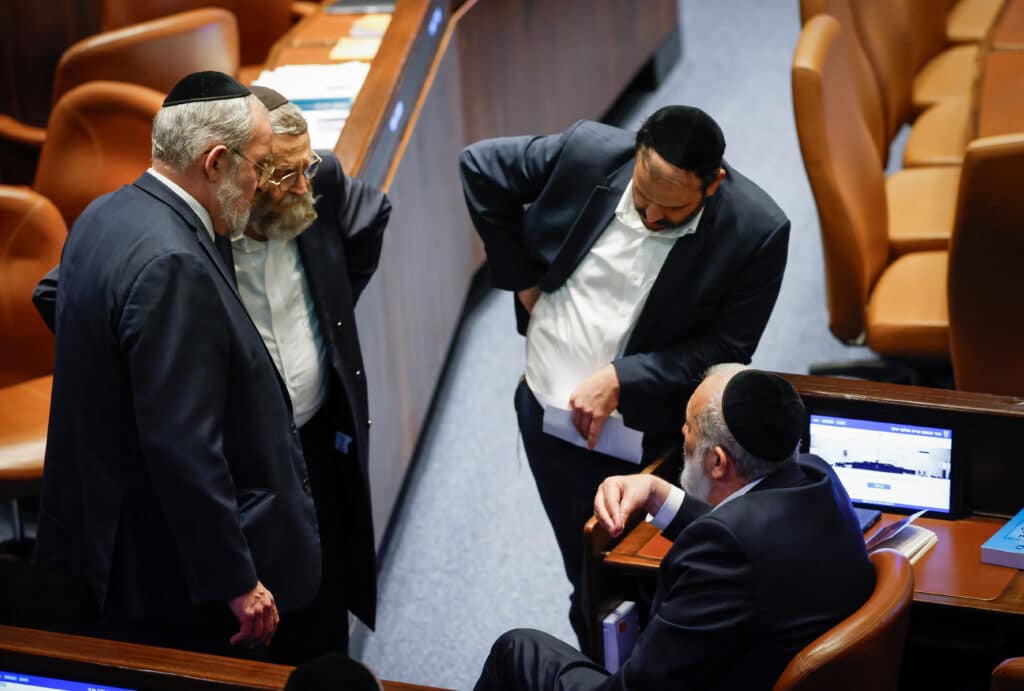 איצקוביץ': השיחות הליליות בכנסת והבדחן שהפך לקוסם