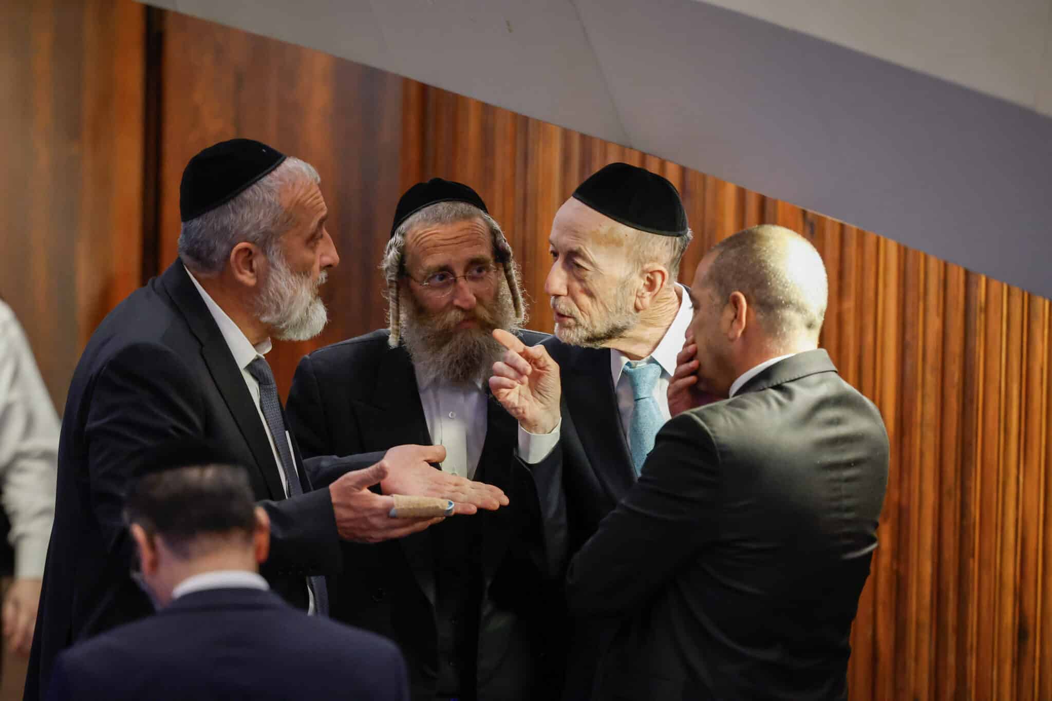 נתניהו דרש והחרדים התקפלו: זה השינוי בחוק לימוד תורה