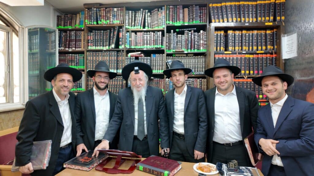 המשב"ק: דאגה בחסידות, הרפיון בישיבה והפאות ששינו צבע
