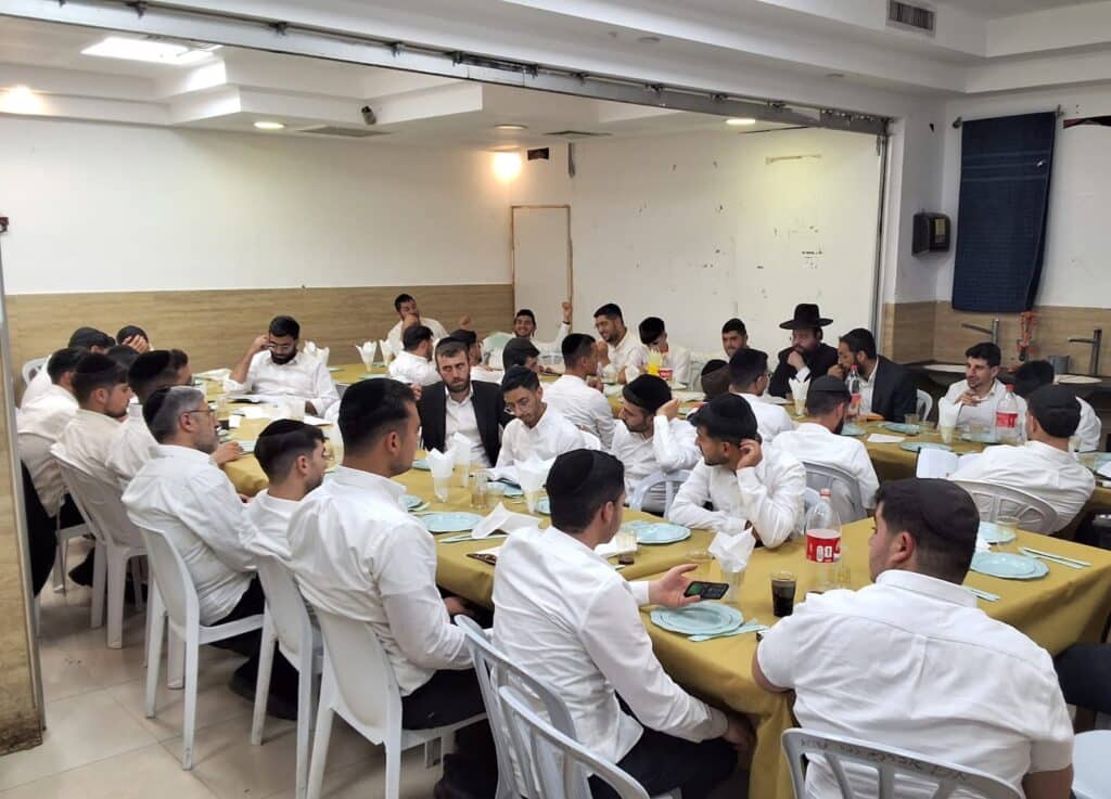 המשב"ק: דאגה בחסידות, הרפיון בישיבה והפאות ששינו צבע