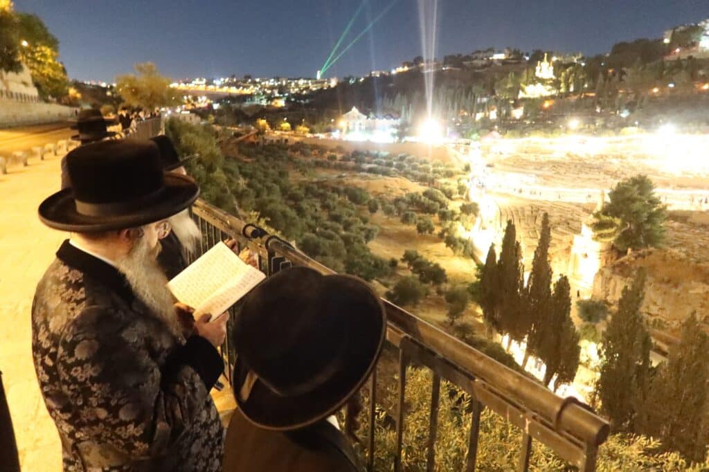 המשב"ק: דאגה בחסידות, הרפיון בישיבה והפאות ששינו צבע