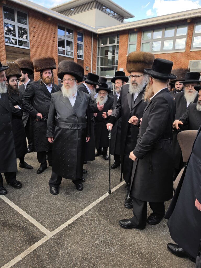 המשב"ק: דאגה בחסידות, הרפיון בישיבה והפאות ששינו צבע