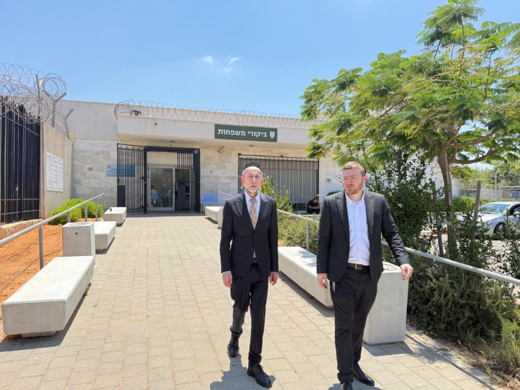 אלף ימים אחרי: המלחמה עוד כאן והפוליטיקה חזרה לעצמה
