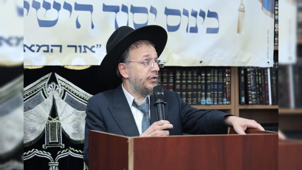 חתנו נאמן ביתו של ראש הישיבה ייסד ישיבה על שמו