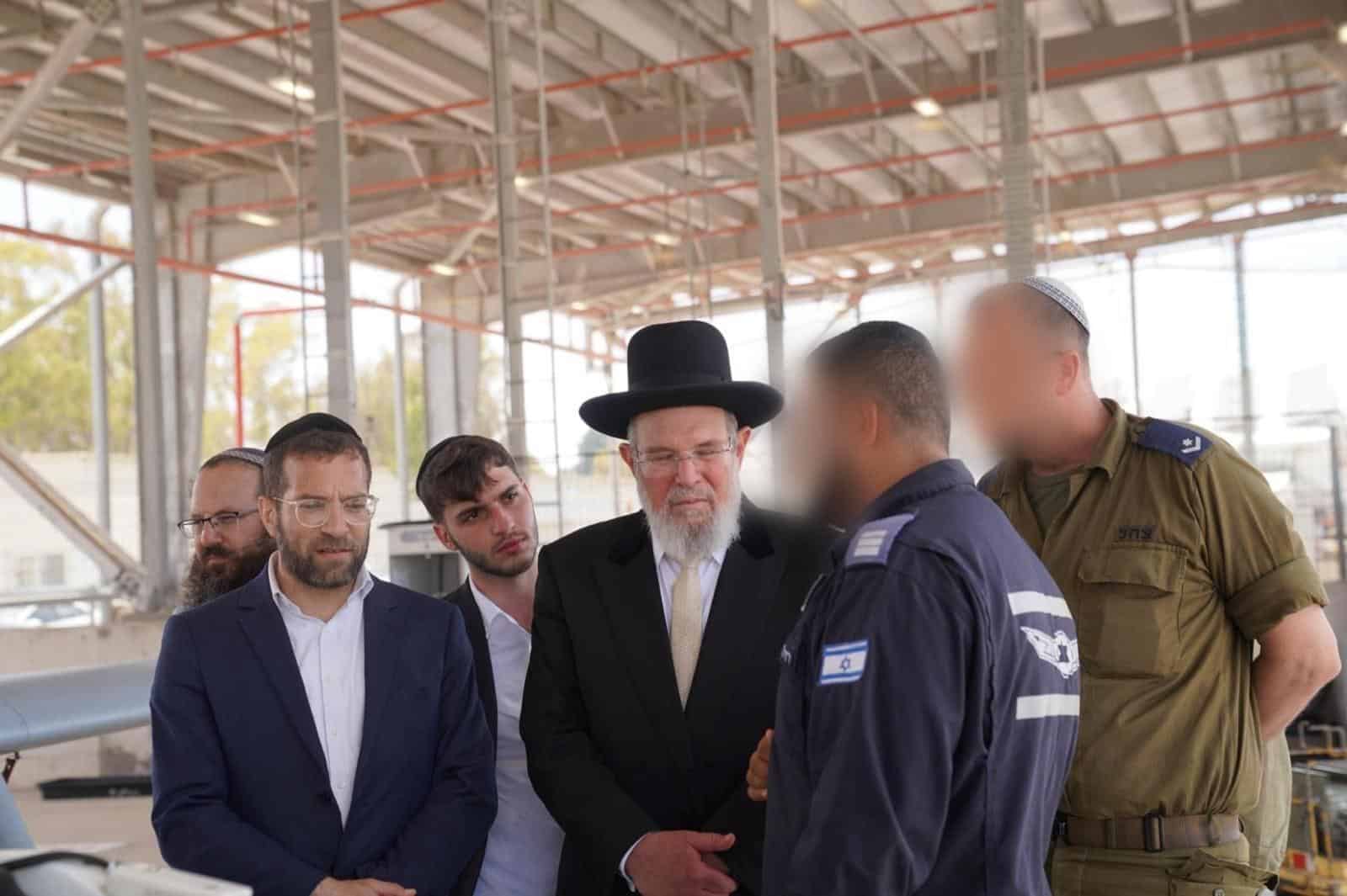 הרב הראשי במכתב נוקב: "לא כל רענון הוא פיקוח נפש"