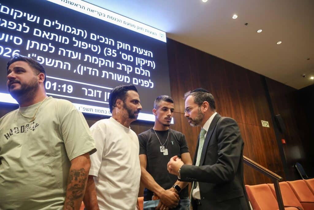 איצקוביץ': השיחות הליליות בכנסת והבדחן שהפך לקוסם