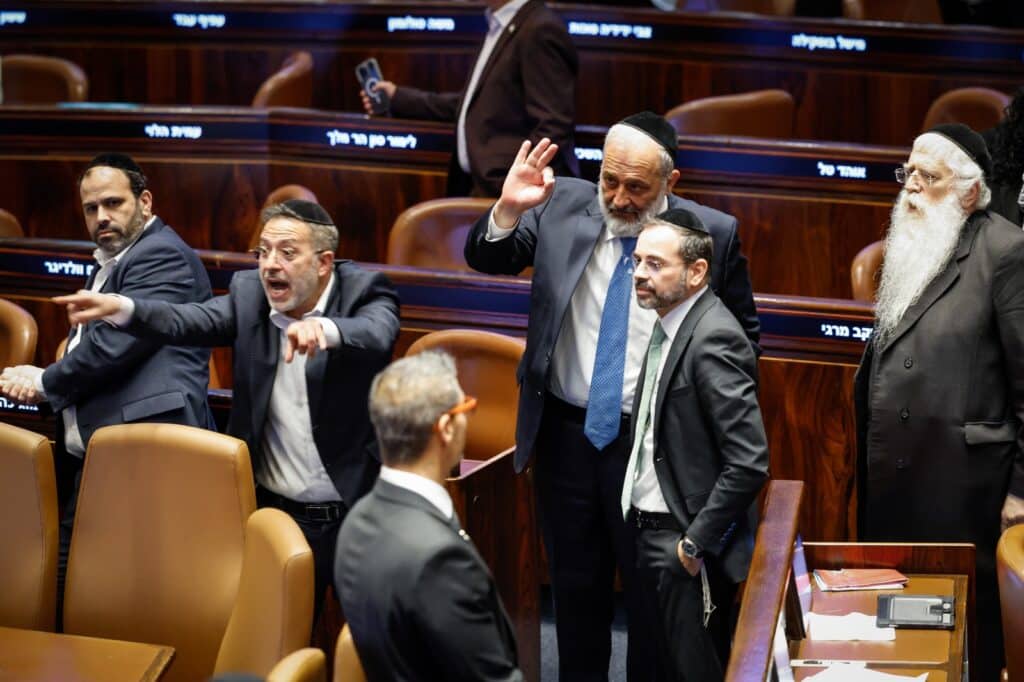 איצקוביץ': השיחות הליליות בכנסת והבדחן שהפך לקוסם