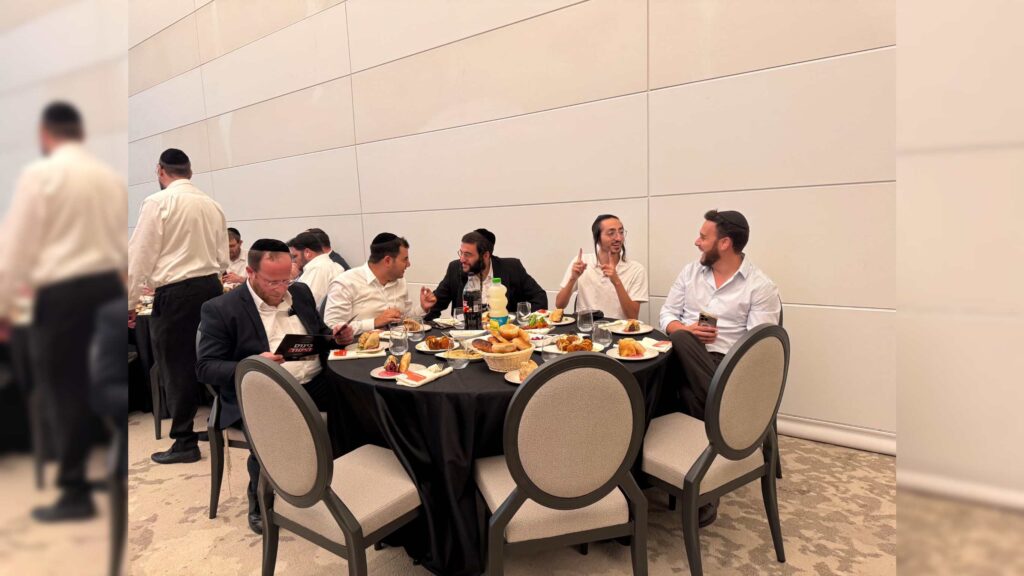 איצקוביץ': השיחות הליליות בכנסת והבדחן שהפך לקוסם