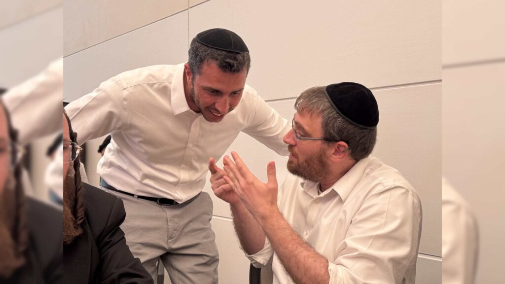איצקוביץ': השיחות הליליות בכנסת והבדחן שהפך לקוסם