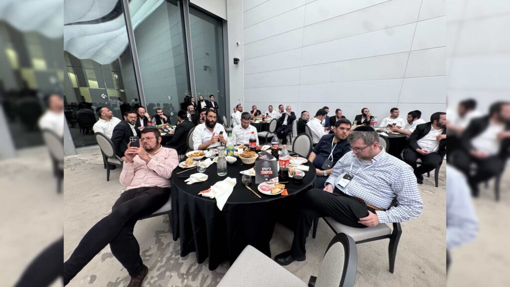 איצקוביץ': השיחות הליליות בכנסת והבדחן שהפך לקוסם