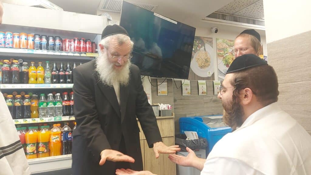 איצקוביץ': השיחות הליליות בכנסת והבדחן שהפך לקוסם