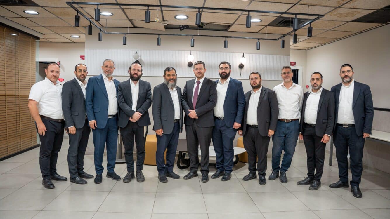 התאחדות קהילות הספרדים בבני ברק משיקה קורס ניהול בכיר לגבאי הקהילות