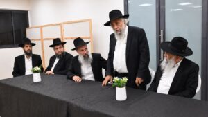 בית הרב יהפוך לבית ספר? 100 תלמידות ללא בית ספר
