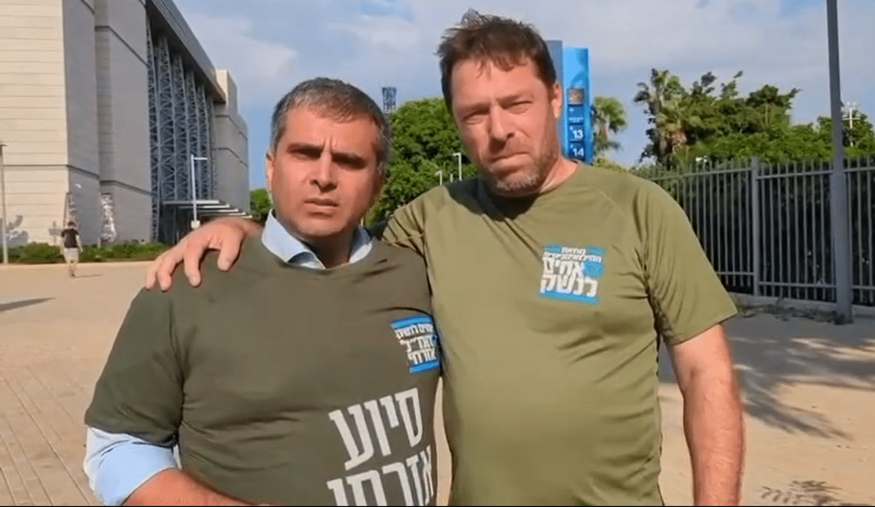 הסרטון והסערה: השר המורד תועד עם בכיר "אחים לנשק"